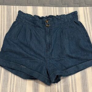 NWT American Eagle Mom Shorts Size 10